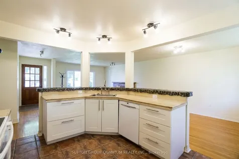 2395 Edenhurst Drive Mississauga ON L5A 2L1