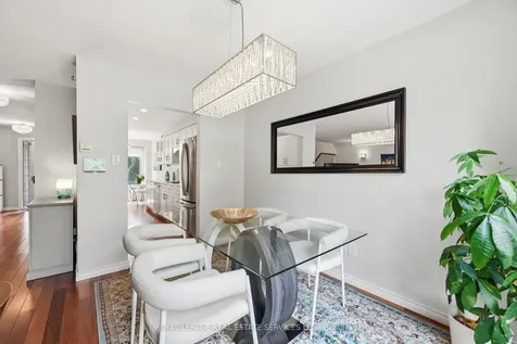 1156 Potters Wheel Crescent Oakville ON L6M 1J2