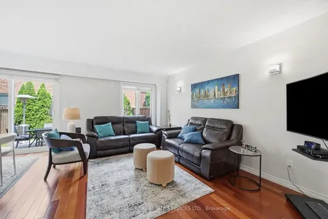 1156 Potters Wheel Crescent Oakville ON L6M 1J2