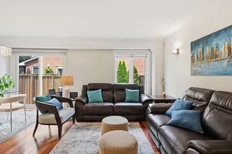 1156 Potters Wheel Crescent Oakville ON L6M 1J2