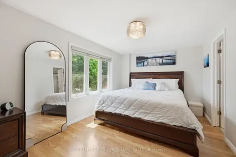 1156 Potters Wheel Crescent Oakville ON L6M 1J2