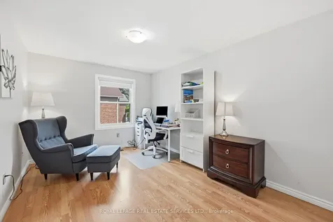 1156 Potters Wheel Crescent Oakville ON L6M 1J2