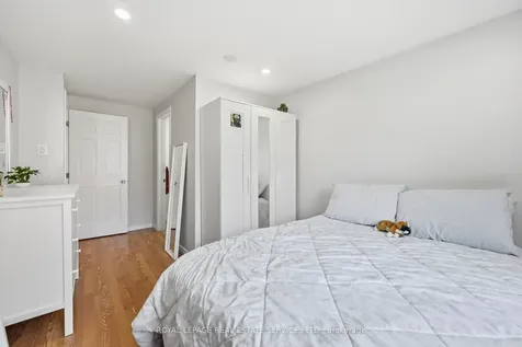 1156 Potters Wheel Crescent Oakville ON L6M 1J2