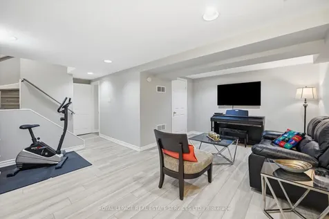 1156 Potters Wheel Crescent Oakville ON L6M 1J2