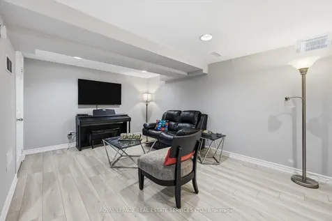 1156 Potters Wheel Crescent Oakville ON L6M 1J2
