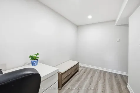 1156 Potters Wheel Crescent Oakville ON L6M 1J2