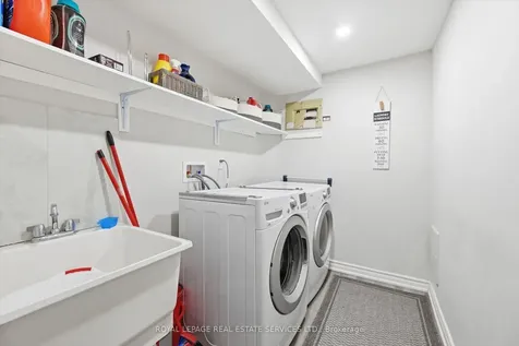 1156 Potters Wheel Crescent Oakville ON L6M 1J2