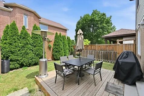 1156 Potters Wheel Crescent Oakville ON L6M 1J2