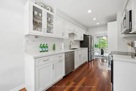 1156 Potters Wheel Crescent Oakville ON L6M 1J2