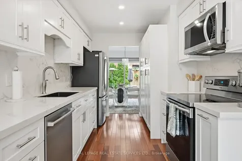 1156 Potters Wheel Crescent Oakville ON L6M 1J2
