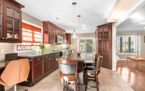 6522 Edenwood Drive Mississauga ON L5N 3L6