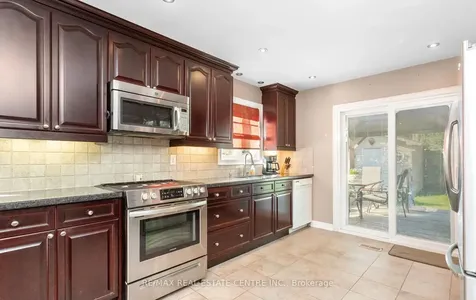 6522 Edenwood Drive Mississauga ON L5N 3L6