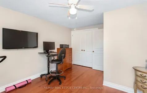 6522 Edenwood Drive Mississauga ON L5N 3L6