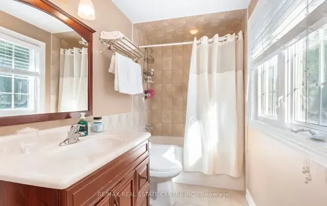 6522 Edenwood Drive Mississauga ON L5N 3L6