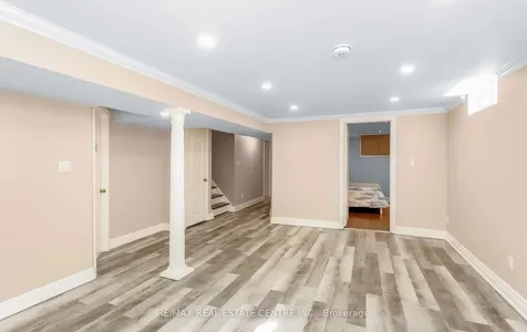 6522 Edenwood Drive Mississauga ON L5N 3L6