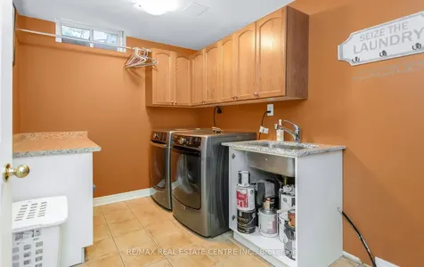 6522 Edenwood Drive Mississauga ON L5N 3L6