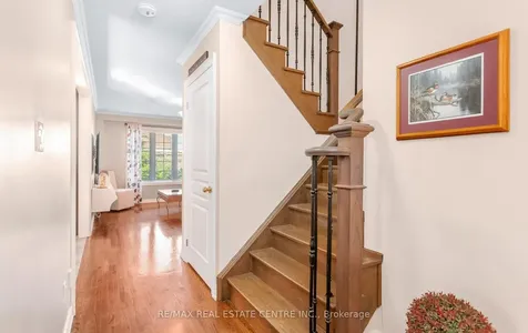 6522 Edenwood Drive Mississauga ON L5N 3L6