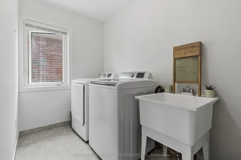 3875 Tufgar Crescent Burlington ON L7M 1N7