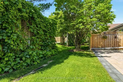 2140 Turnberry Road Burlington ON L7M 4L8