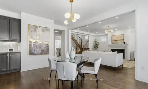 140 Magnolia Crescent Oakville ON L6M 4M1