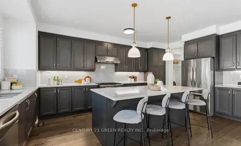 140 Magnolia Crescent Oakville ON L6M 4M1