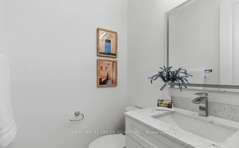 140 Magnolia Crescent Oakville ON L6M 4M1