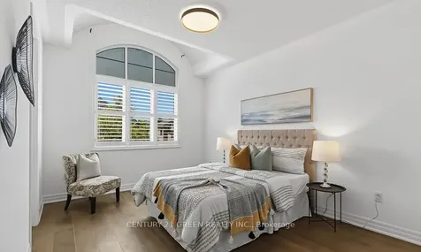140 Magnolia Crescent Oakville ON L6M 4M1
