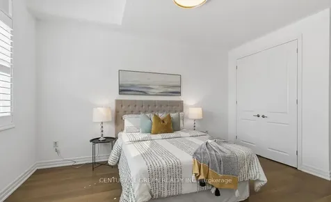 140 Magnolia Crescent Oakville ON L6M 4M1