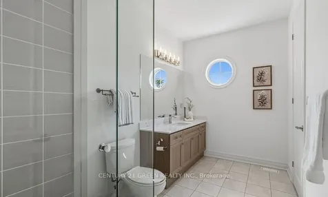 140 Magnolia Crescent Oakville ON L6M 4M1
