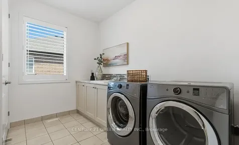 140 Magnolia Crescent Oakville ON L6M 4M1