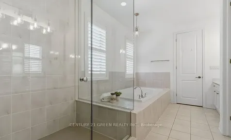 140 Magnolia Crescent Oakville ON L6M 4M1