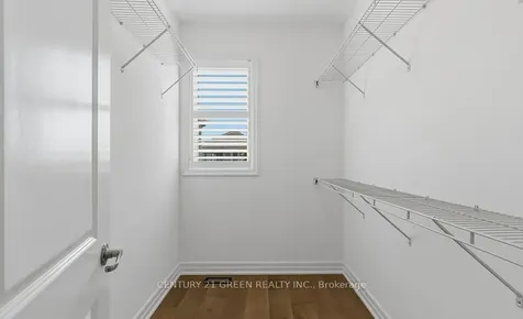 140 Magnolia Crescent Oakville ON L6M 4M1