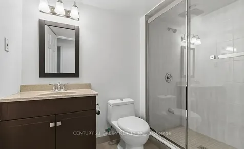 140 Magnolia Crescent Oakville ON L6M 4M1