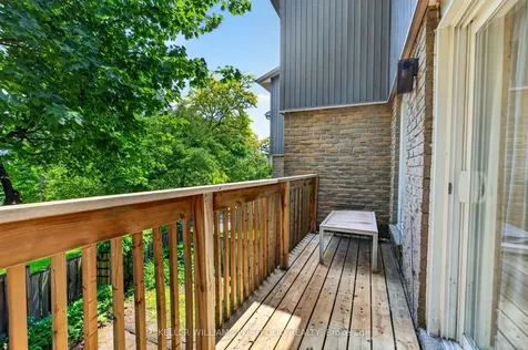 900 Dundas Street W Mississauga ON L5C 3B3