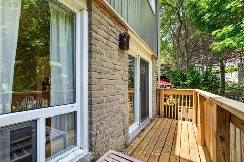 900 Dundas Street W Mississauga ON L5C 3B3