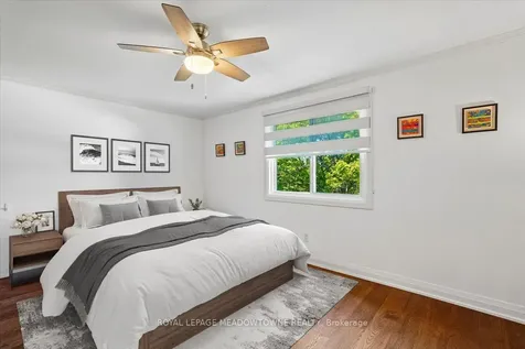 2208 Hunt Crescent Burlington ON L7M 3E4