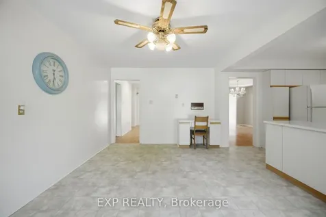 1938 Kempton Park Drive Mississauga ON L5M 2Z6