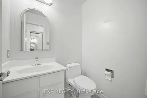 1938 Kempton Park Drive Mississauga ON L5M 2Z6