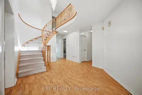 1938 Kempton Park Drive Mississauga ON L5M 2Z6