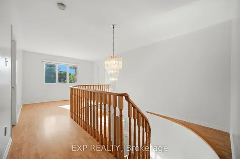 1938 Kempton Park Drive Mississauga ON L5M 2Z6