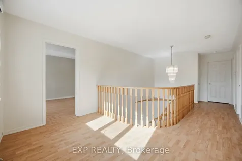 1938 Kempton Park Drive Mississauga ON L5M 2Z6