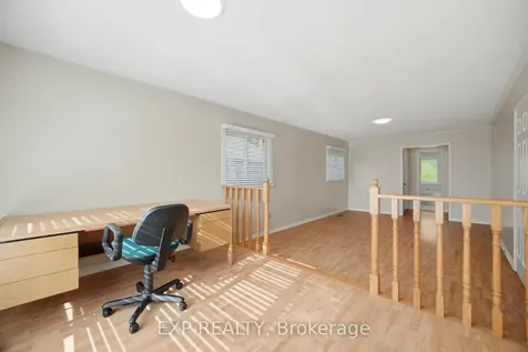 1938 Kempton Park Drive Mississauga ON L5M 2Z6