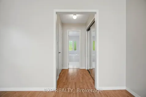 1938 Kempton Park Drive Mississauga ON L5M 2Z6