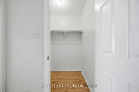 1938 Kempton Park Drive Mississauga ON L5M 2Z6