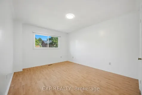 1938 Kempton Park Drive Mississauga ON L5M 2Z6