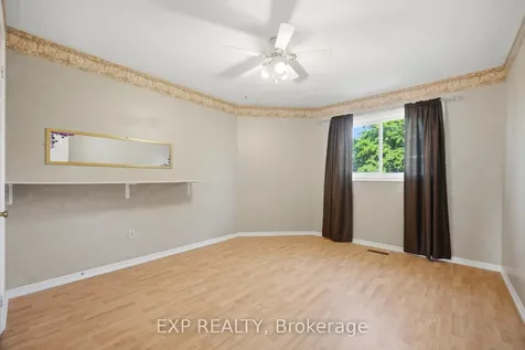 1938 Kempton Park Drive Mississauga ON L5M 2Z6