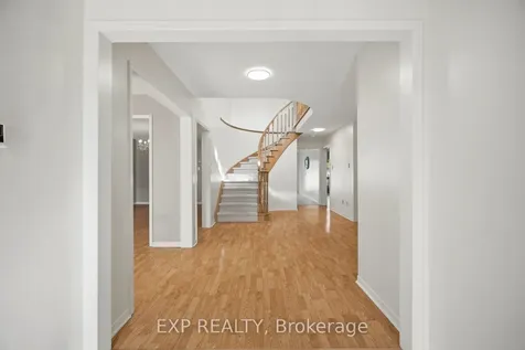 1938 Kempton Park Drive Mississauga ON L5M 2Z6