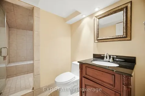 1938 Kempton Park Drive Mississauga ON L5M 2Z6