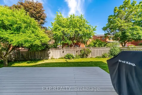 1938 Kempton Park Drive Mississauga ON L5M 2Z6