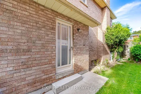 1938 Kempton Park Drive Mississauga ON L5M 2Z6